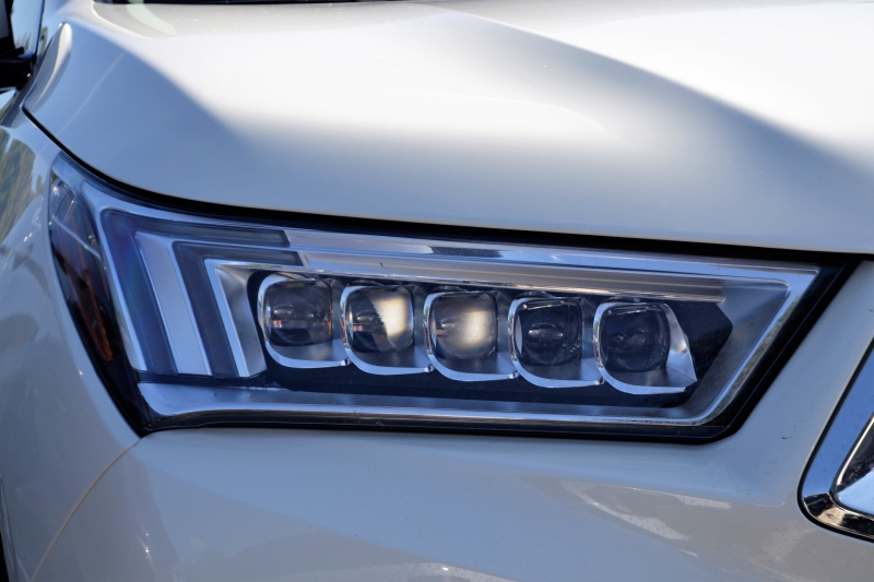 concession-moto-HYERES-min_acura-headlamp-2834131